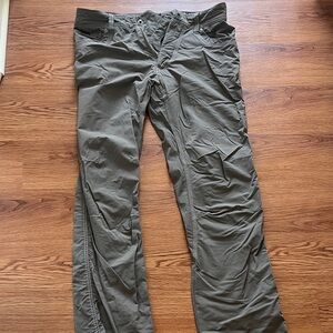 Kuhl Men's Gray Cargo Pants
